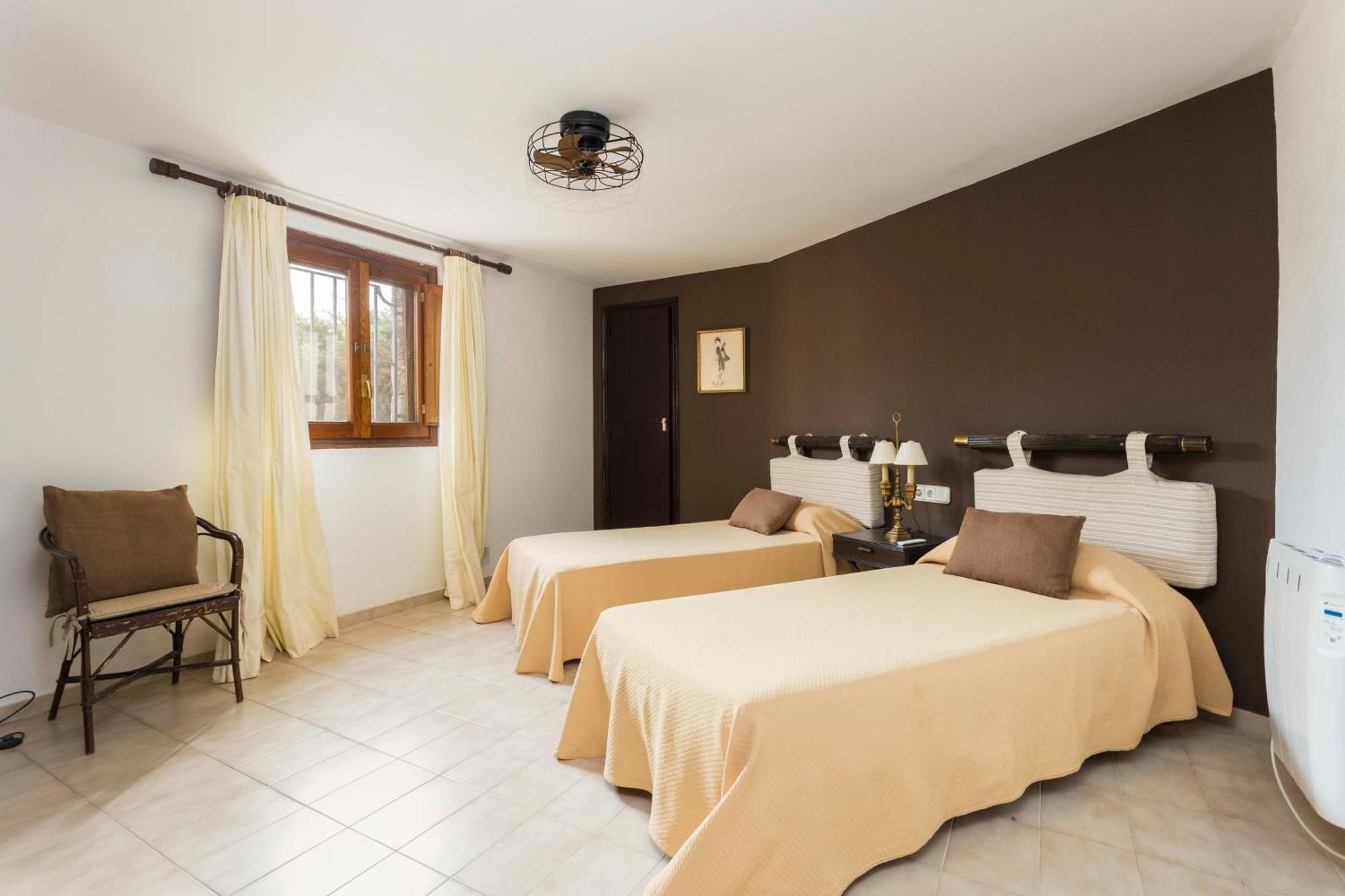 Villa Maricel 산펠리우데기솔스 외부 사진