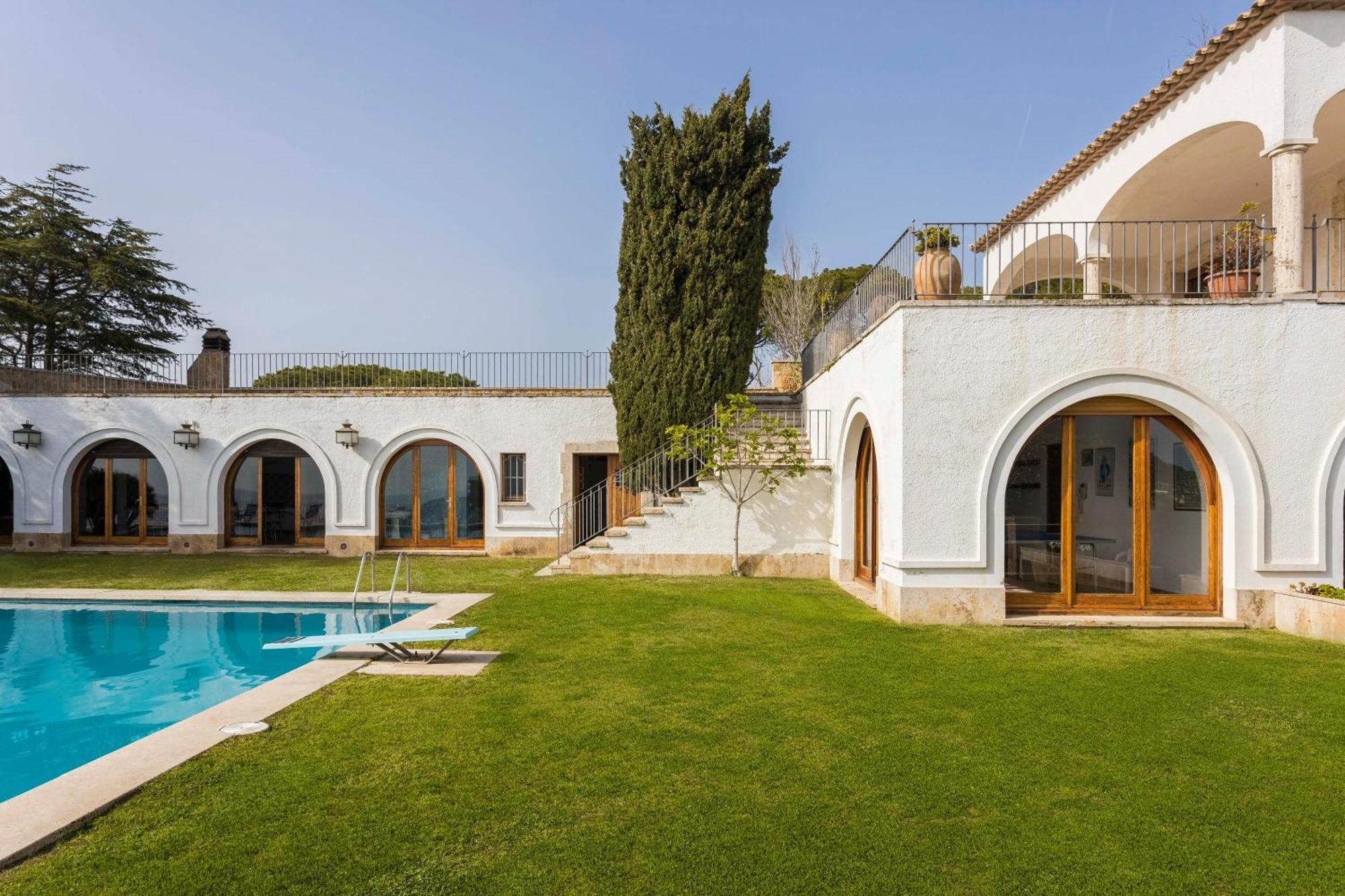 Villa Maricel 산펠리우데기솔스 외부 사진