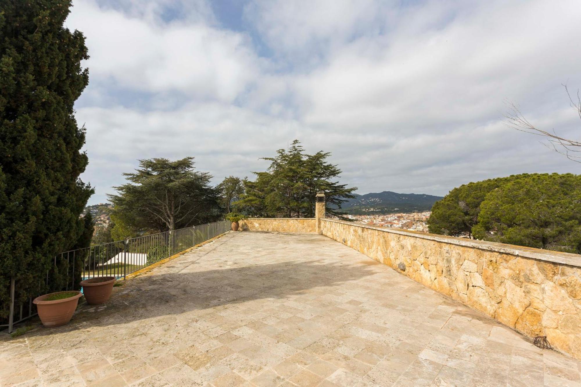 Villa Maricel 산펠리우데기솔스 외부 사진