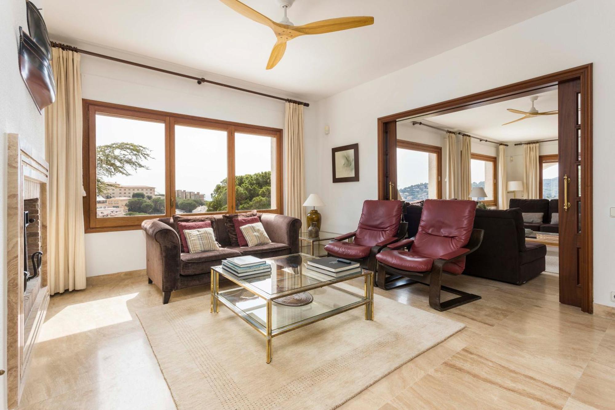 Villa Maricel 산펠리우데기솔스 외부 사진