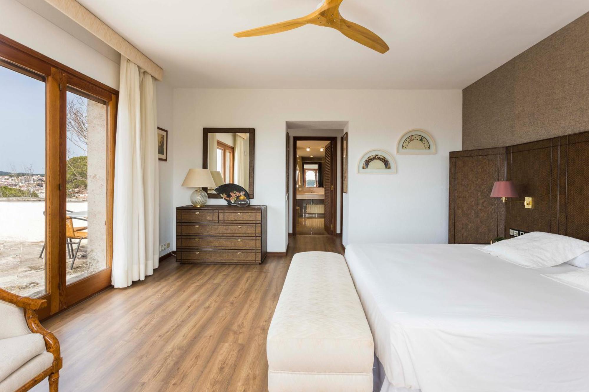 Villa Maricel 산펠리우데기솔스 외부 사진
