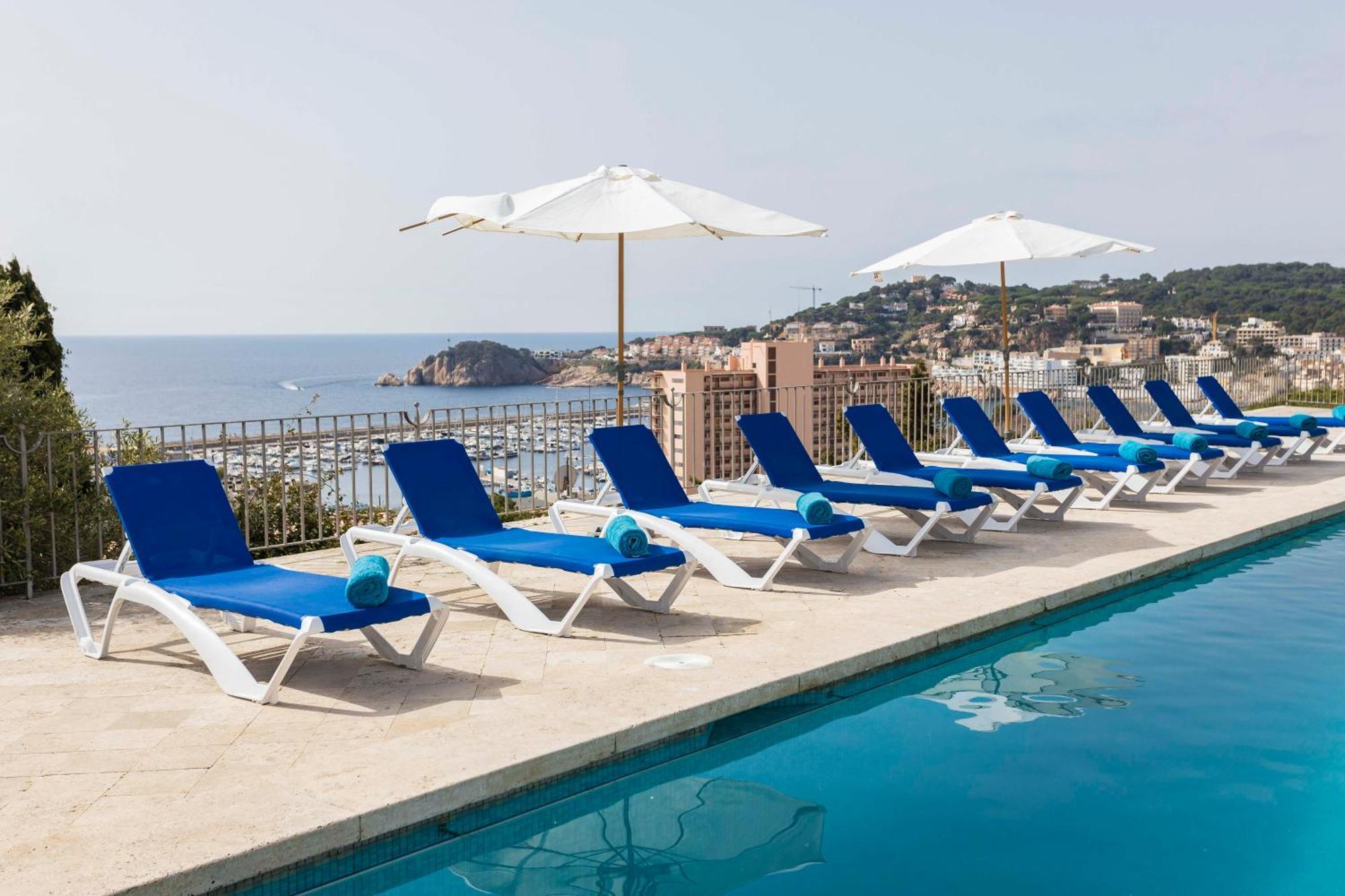 Villa Maricel 산펠리우데기솔스 외부 사진