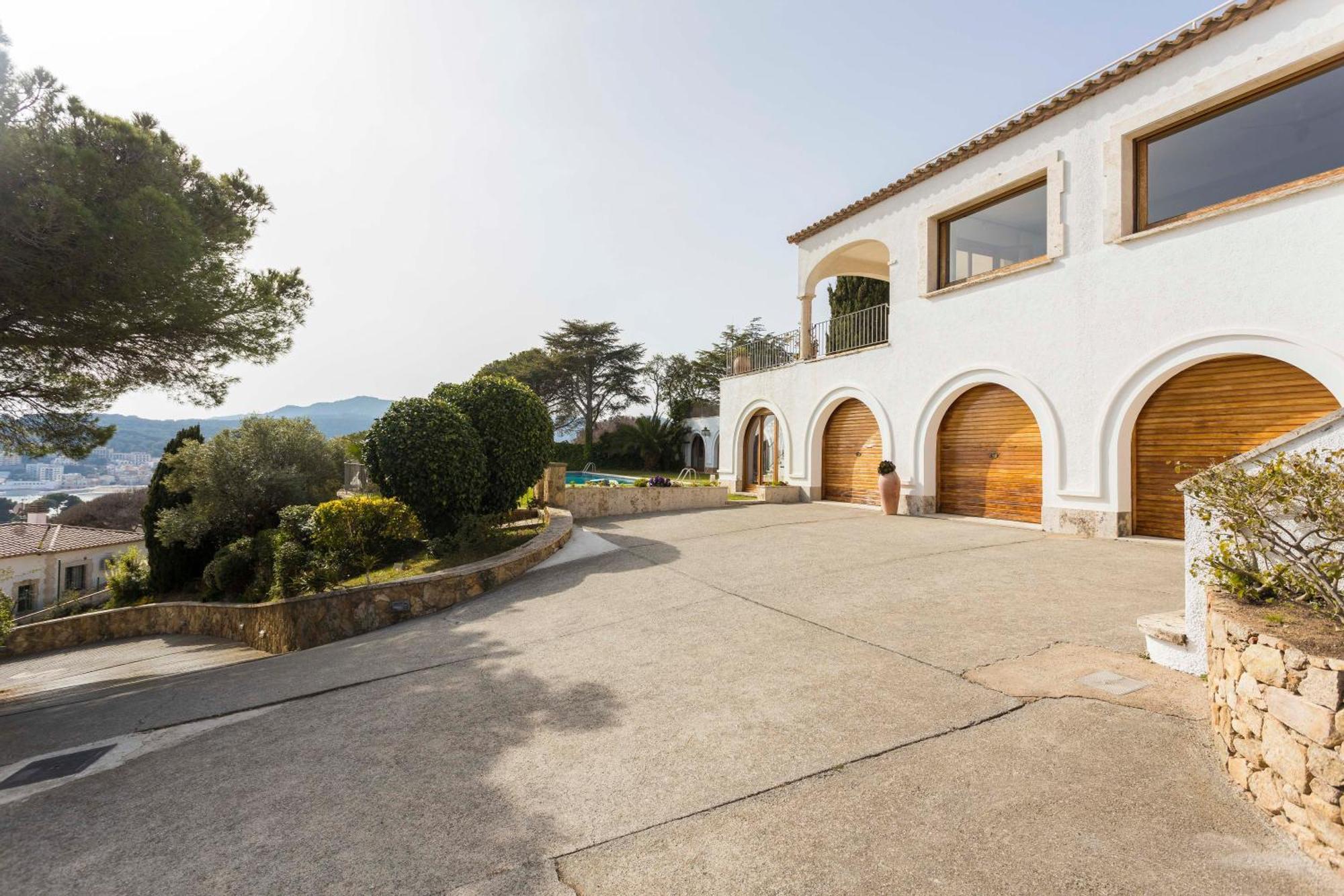 Villa Maricel 산펠리우데기솔스 외부 사진