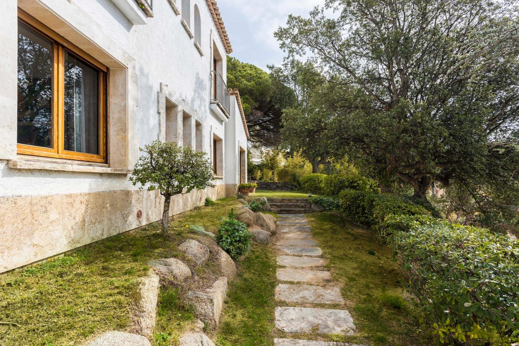 Villa Maricel 산펠리우데기솔스 외부 사진